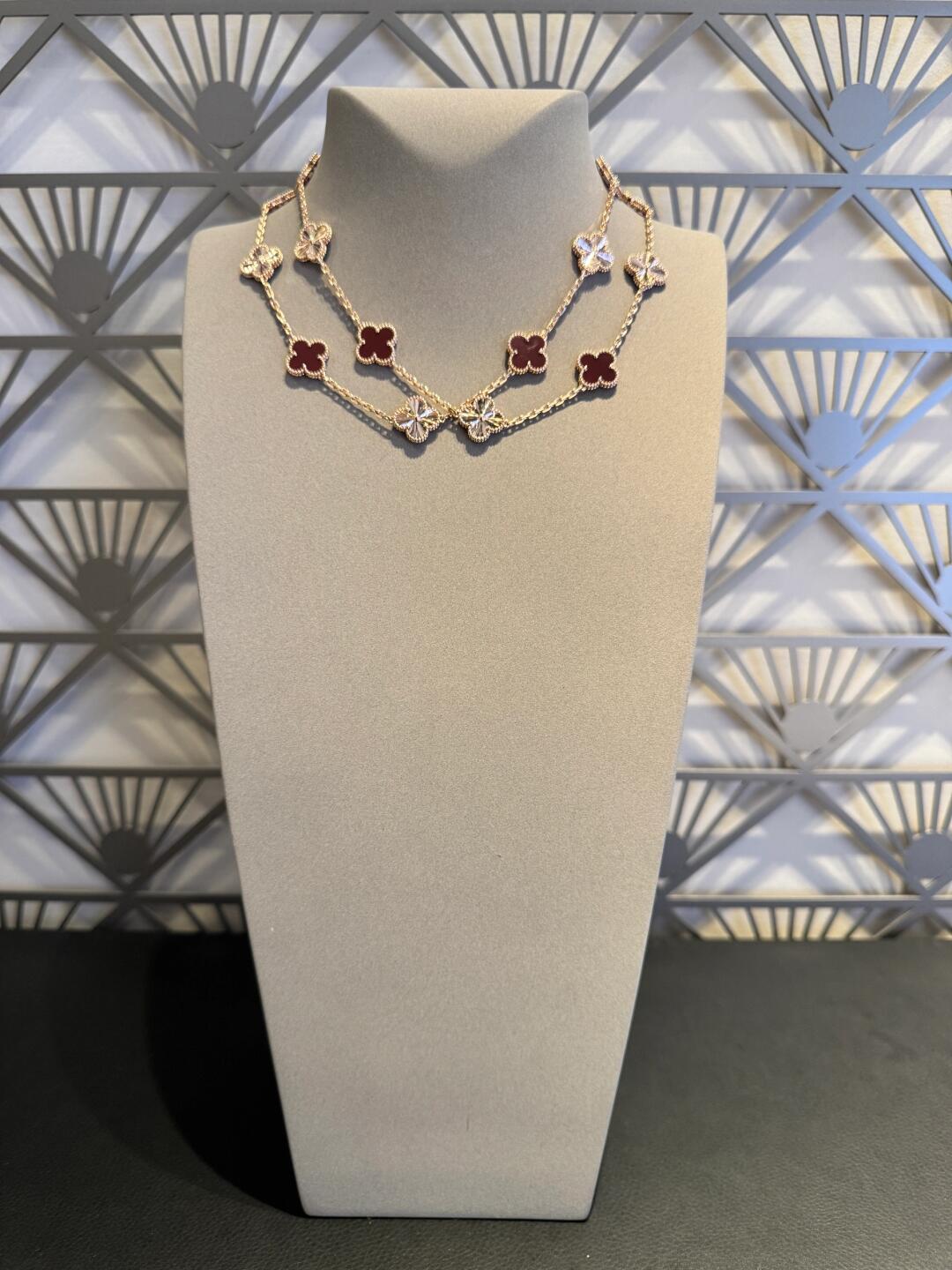 [Solara Jewelry ]CLOVER 20 MOTIFS LASER CARNELIAN NECKLACE