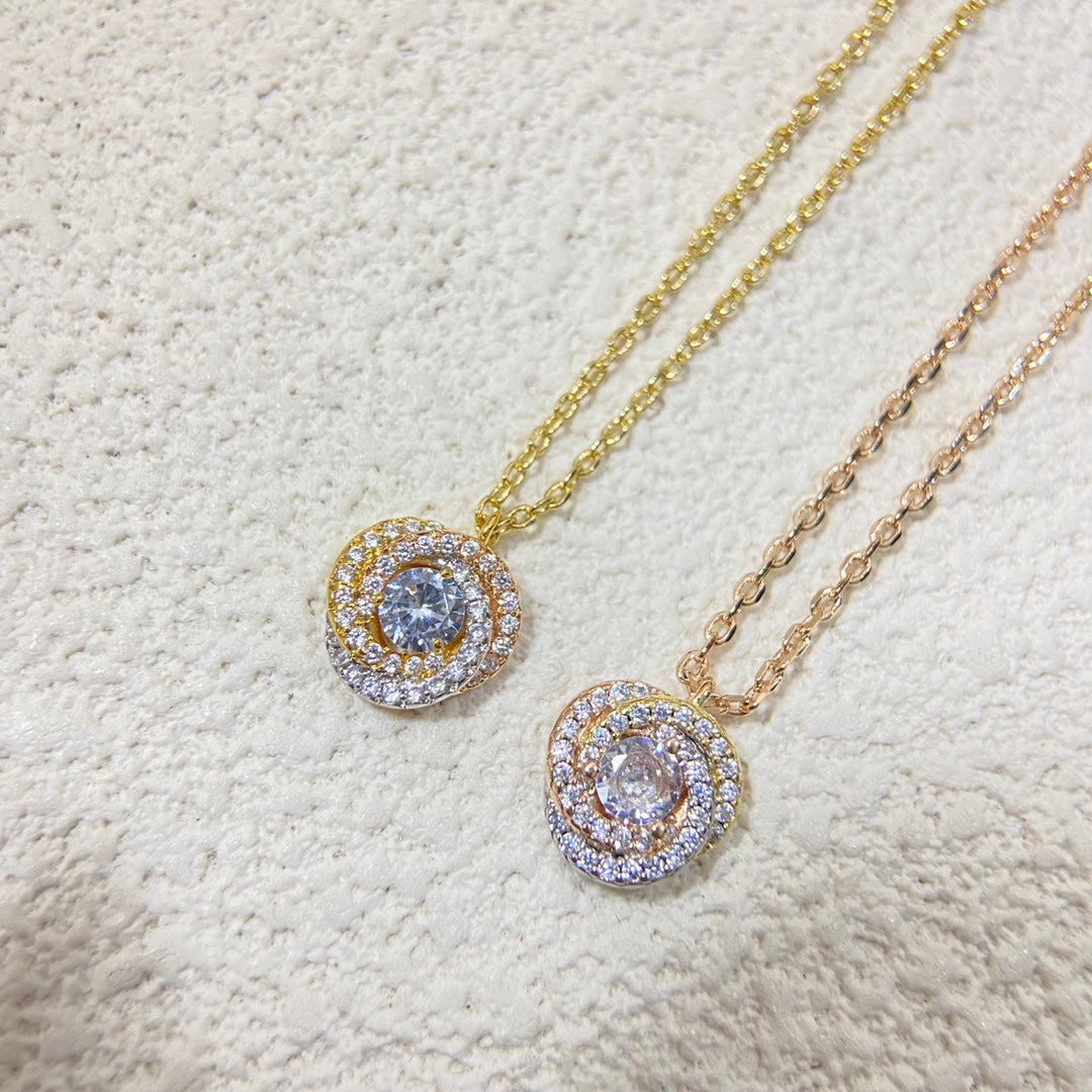 [Solara Jewelry ]トリコロールゴールド スリーロウネックレス パヴェダイヤモンド センターダイヤモンド