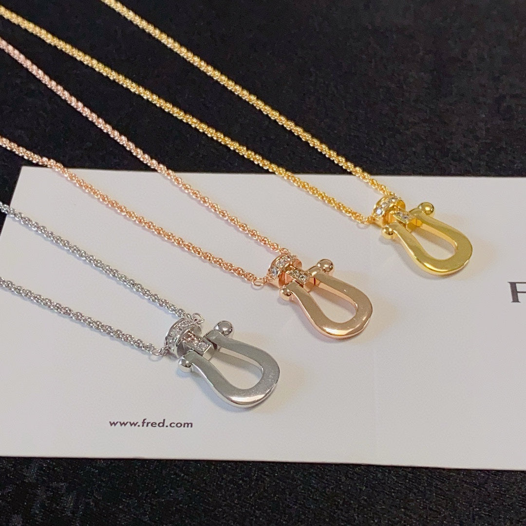 [Solara Jewelry ]FORCE Unisex Delicate Horsebit Necklace with Pavé Accents