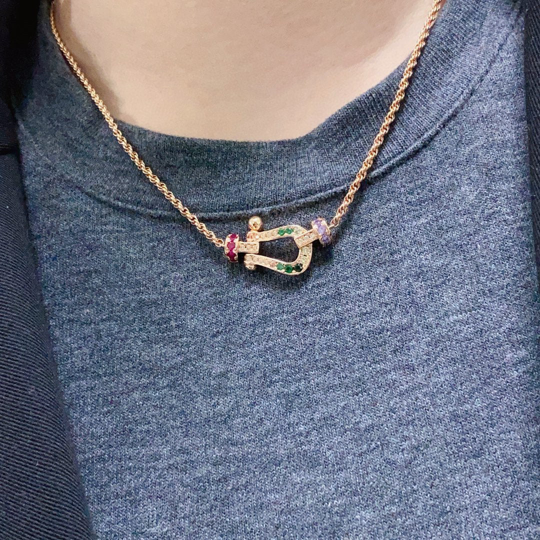[Solara Jewelry ]FORCE Bunte Full-Pavé Mini Horsebit Halskette, Unisex