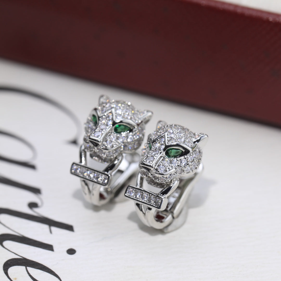 [Solara jewelry] Panther Head Stud Earrings