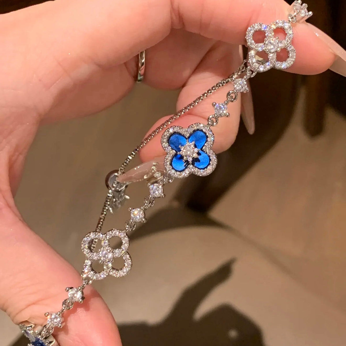 [Solara Jewelry ]CLOVER 5 MOTIF PINK BLUE RED WHITE BRACELET