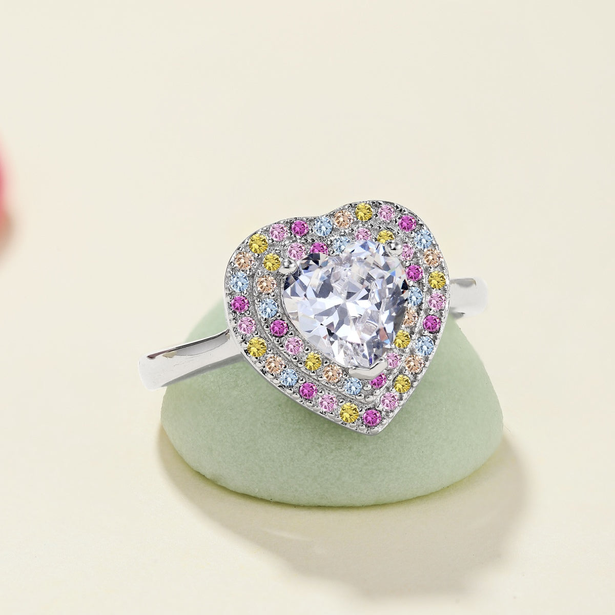 [Solara Schmuck ]Zarter, überschwänglicher herzförmiger Ehering