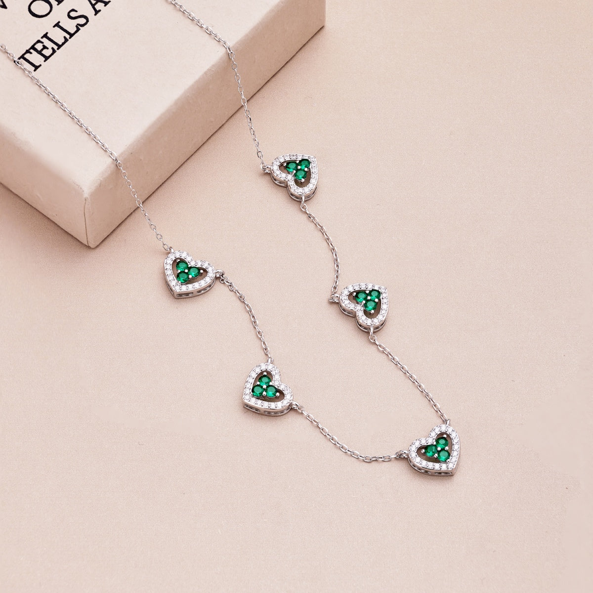 [Solara Jewelry ]煌めくファイブハートネックレス