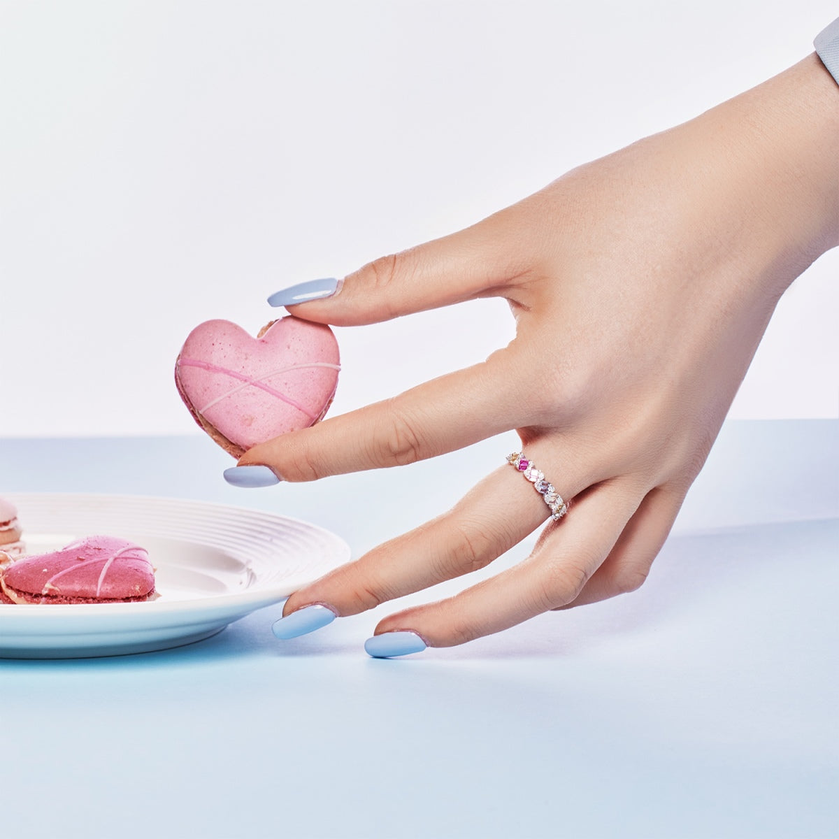 [Solara Jewelry ]繊細で鮮やかなエメラルドカット デイリーリング