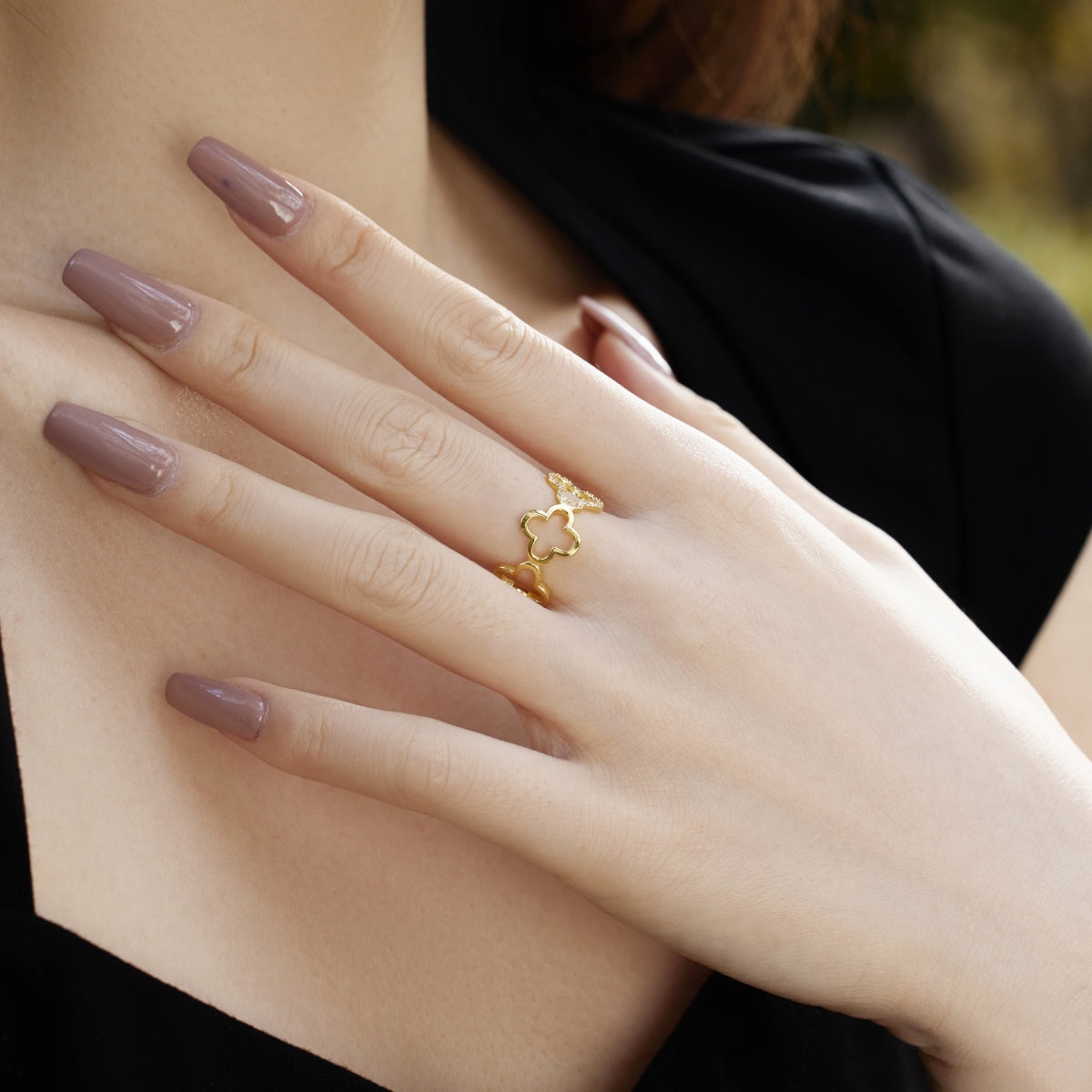 [Solara Jewelry ]Hollow Design Four-Leaf Clover Flower Shape Ring