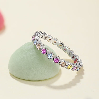 [Solara Jewelry ]ユニークなラウンドカットのきらめくデイリーリング