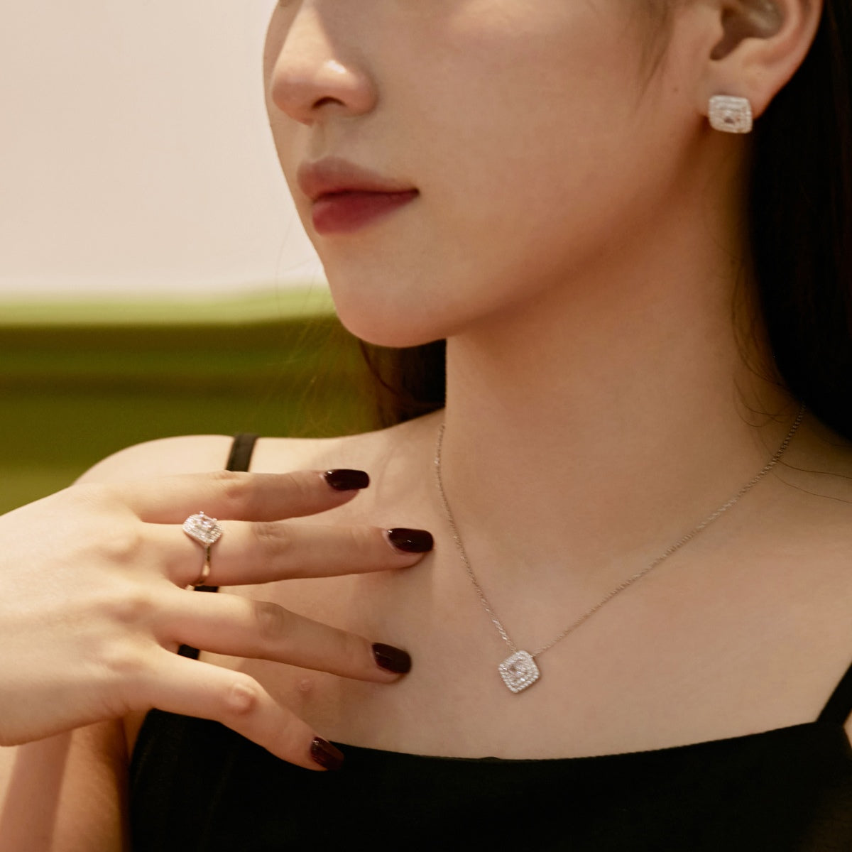 [Solara Jewelry ]Funkelnde Halskette mit Asscher-Schliff