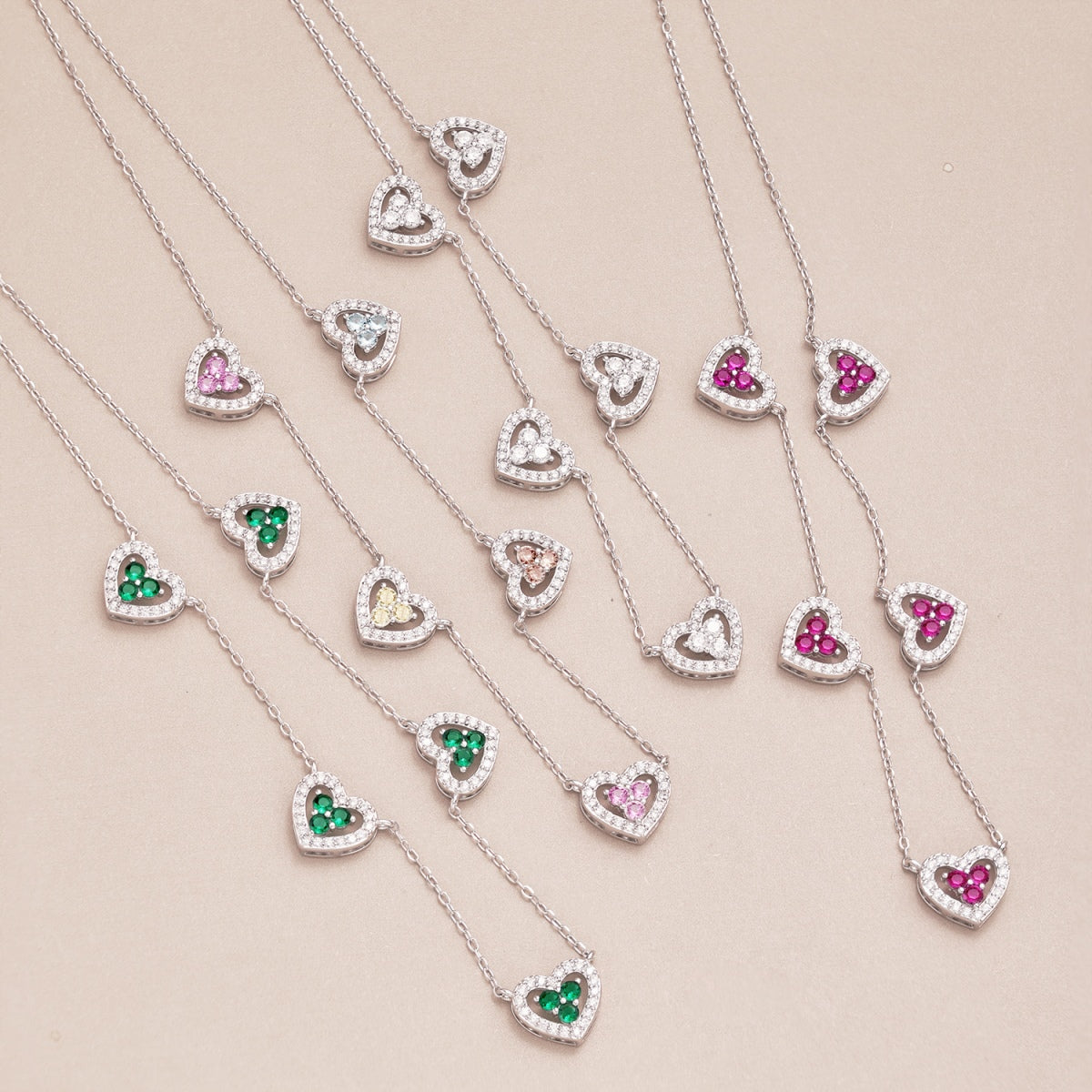 [Solara Jewelry ]煌めくファイブハートネックレス
