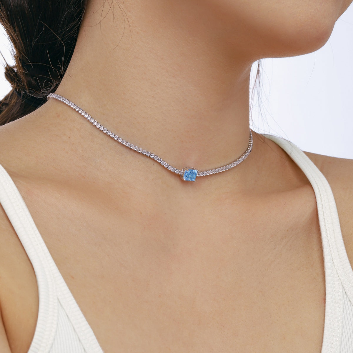 [Solara Jewelry ]2.0 Karat aufwendige Halskette mit Smaragdschliff