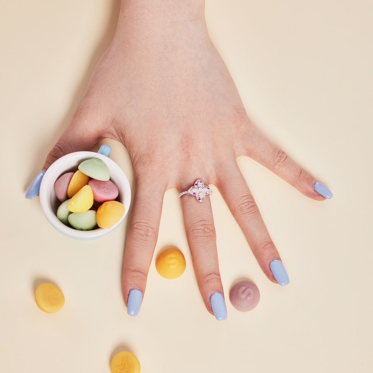 [Solara Jewelry ]豪華でカラフルな花モチーフのバンケットリング