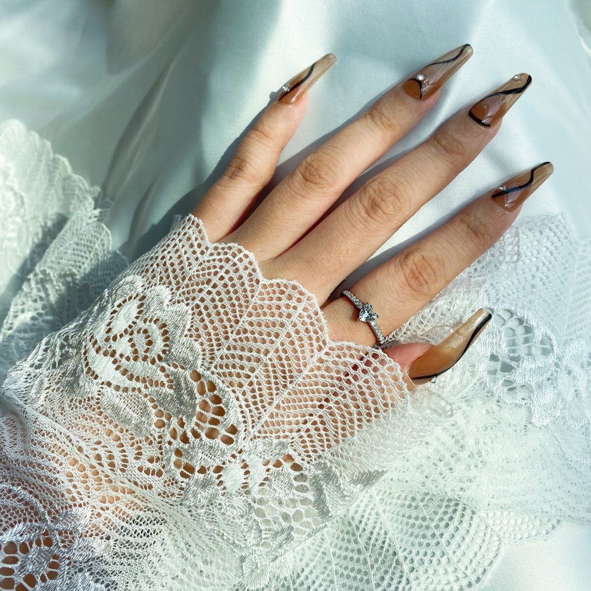 [Solara Jewelry ]0.5カラット エタニティ チャーミングハート型ラバーリング