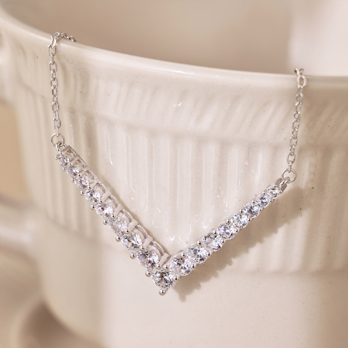 [Solara Jewelry ]オーネイトラウンドカットネックレス