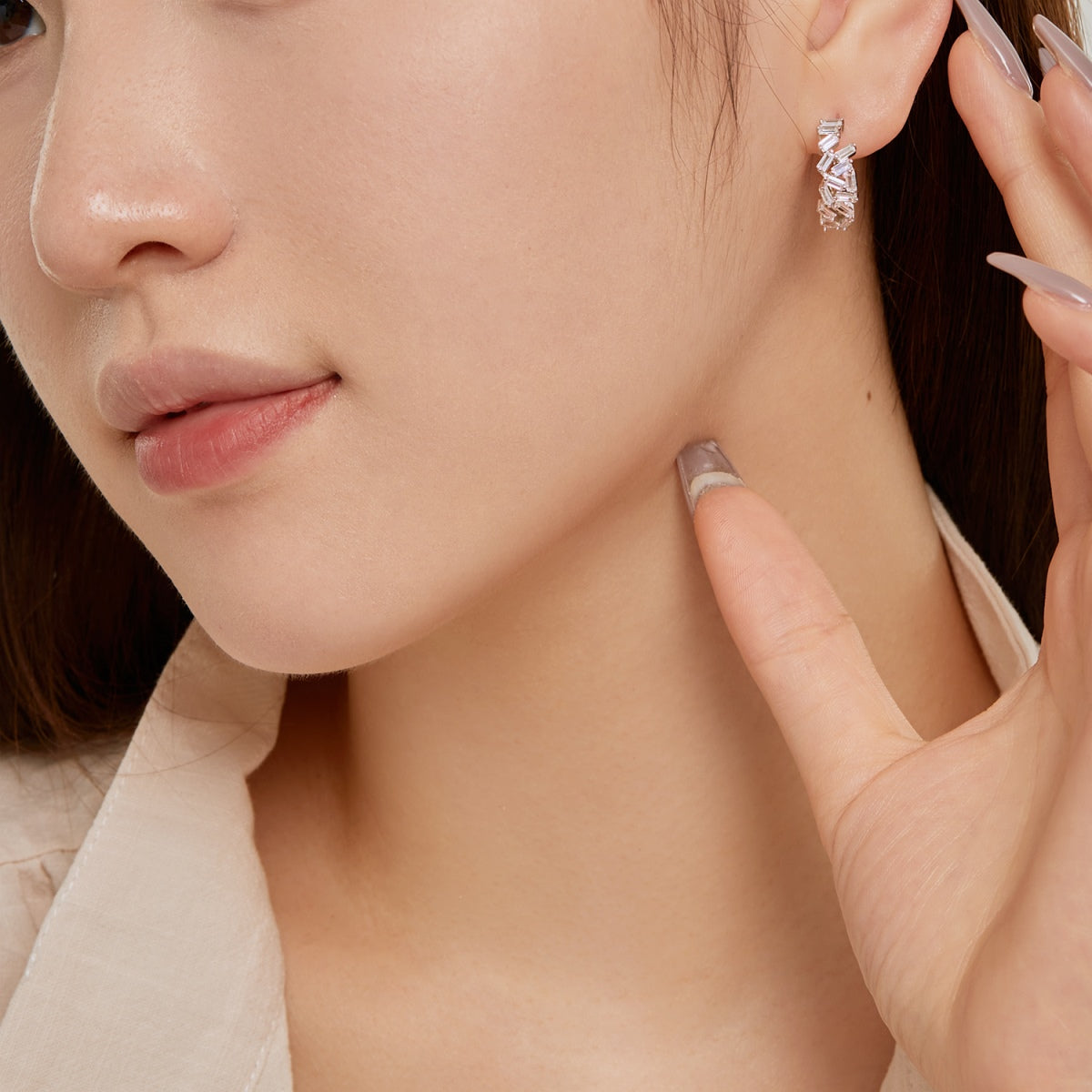 [Solara Jewelry ]煌めくカラフルなエメラルドカットデイリーピアス