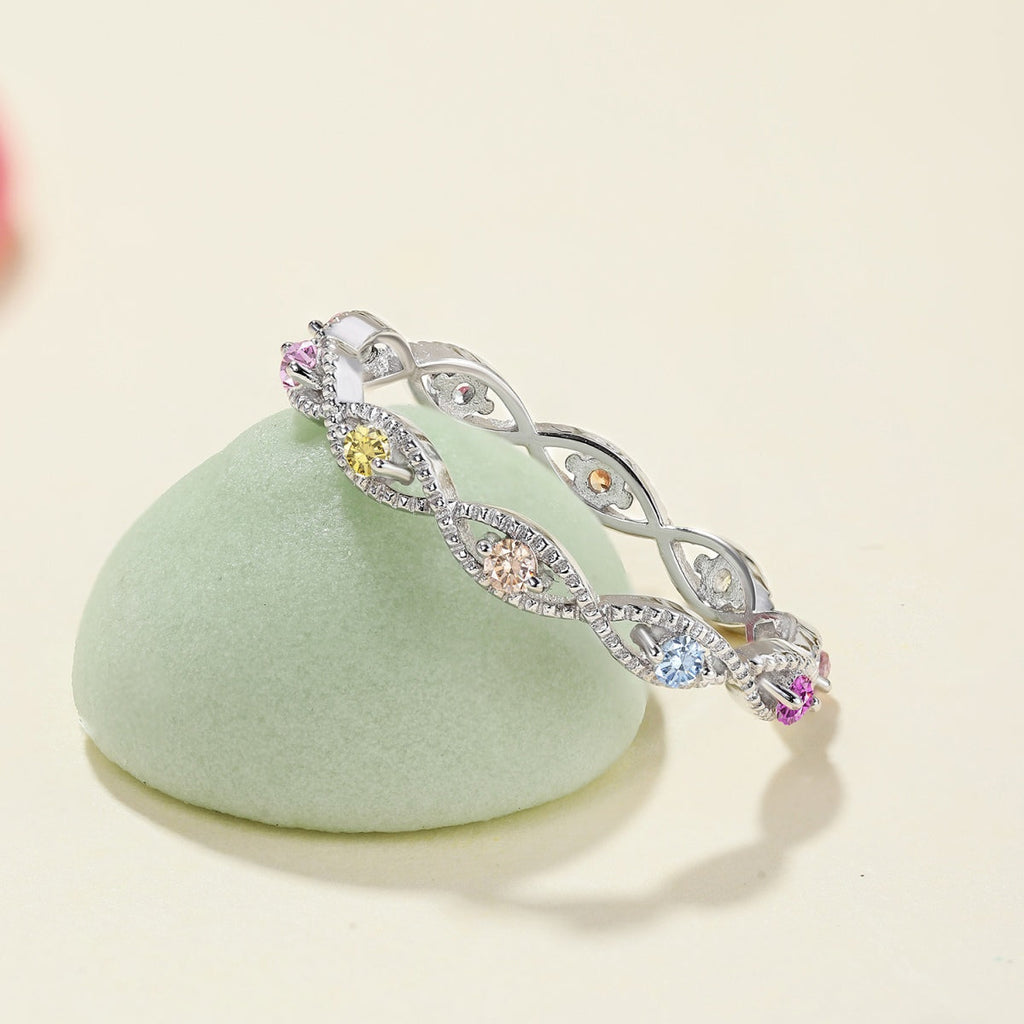 [Solara Jewelry ]Eleganter energetischer Ring mit Rundschliff für jeden Tag