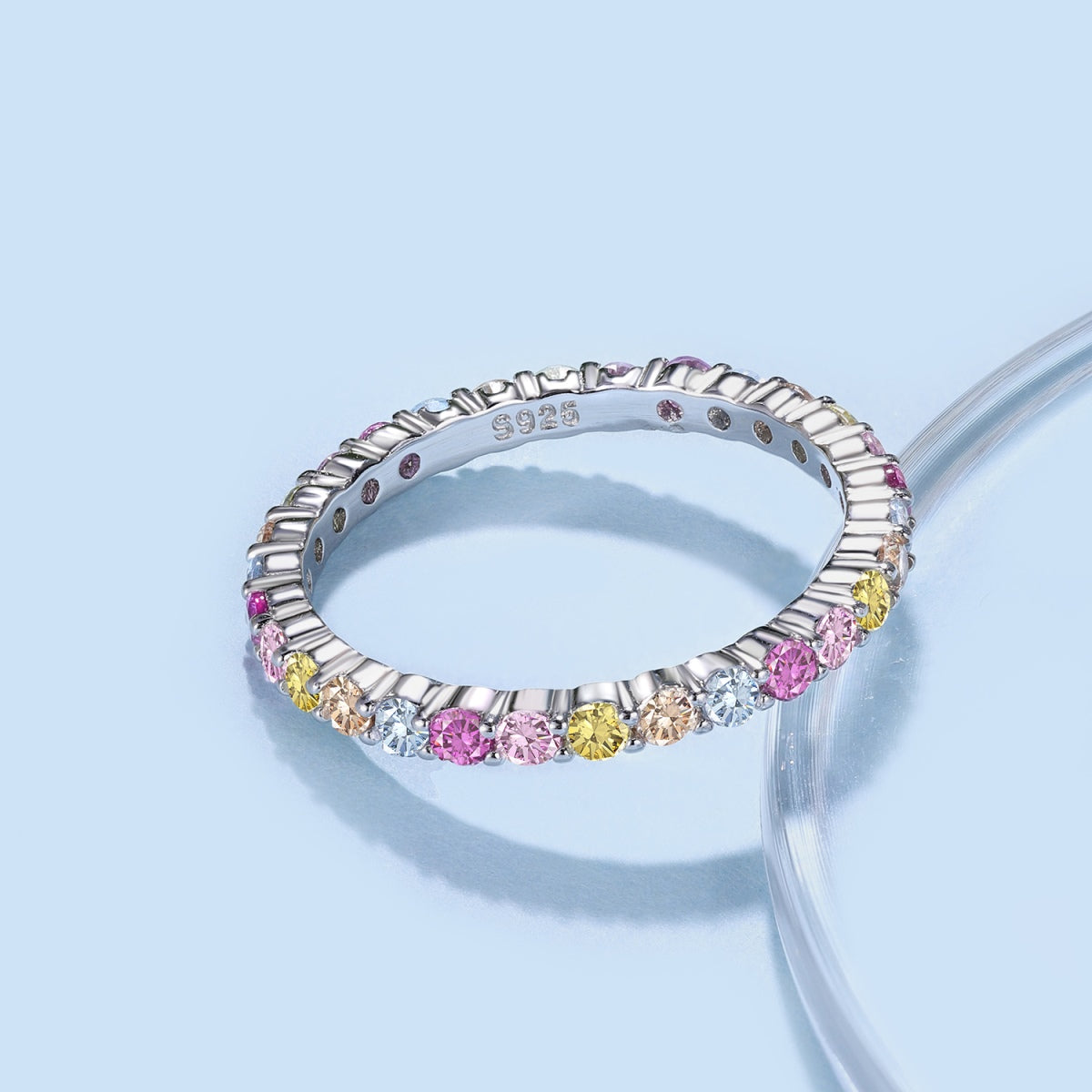[Solara Jewelry ]Eleganter Ring mit brillantem Rundschliff für jeden Tag