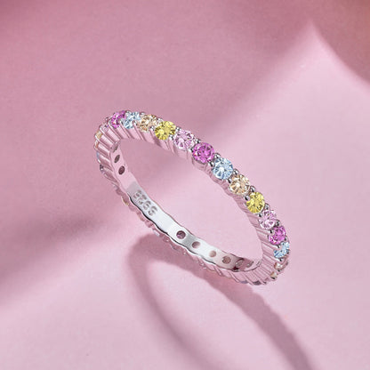 [Solara Jewelry ]Eleganter Ring mit brillantem Rundschliff für jeden Tag