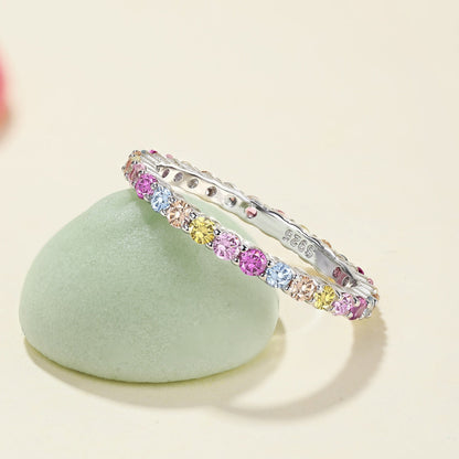 [Solara Jewelry ]Eleganter Ring mit brillantem Rundschliff für jeden Tag