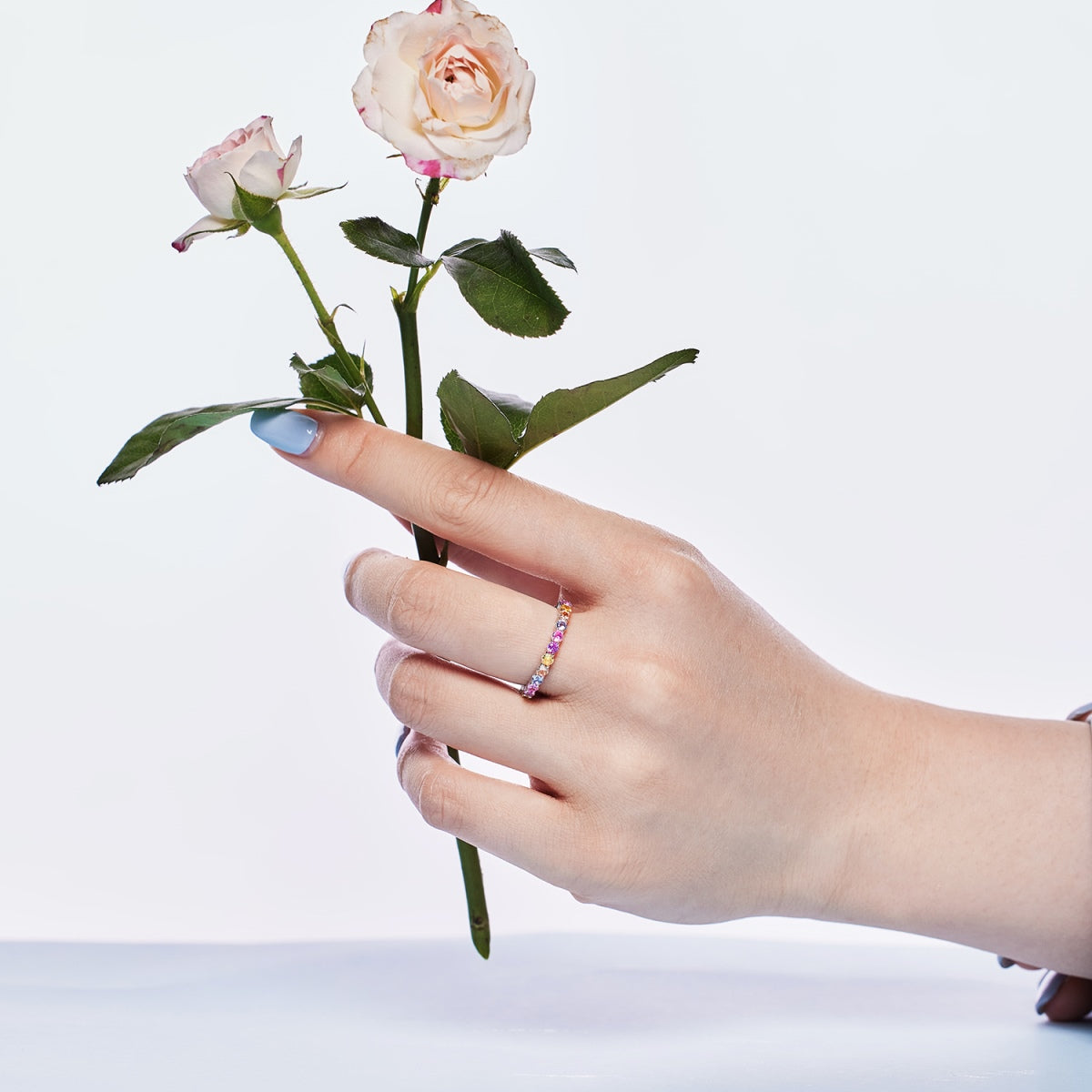 [Solara Schmuck ]Funkelnder, strahlender Partyring mit Rundschliff