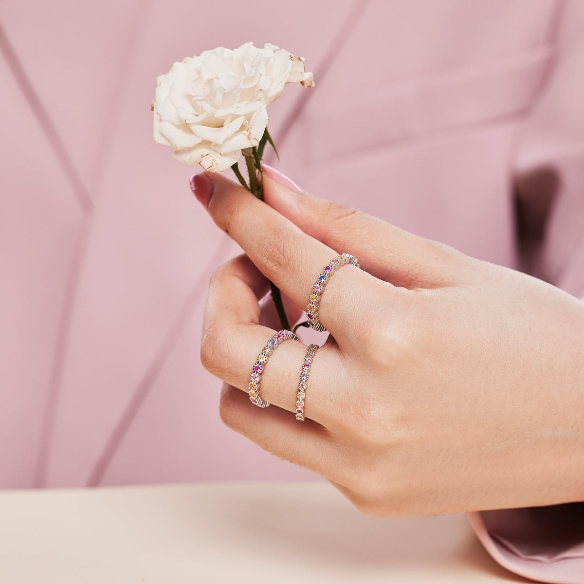 [Solara Jewelry ]Einzigartiger funkelnder Rundschliff-Alltagsring