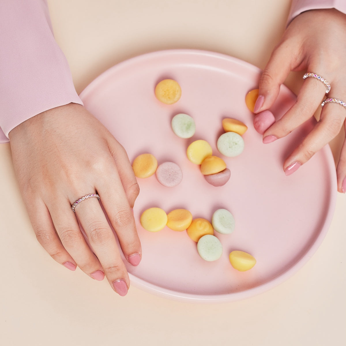 [Solara Jewelry ]Einzigartiger funkelnder Rundschliff-Alltagsring
