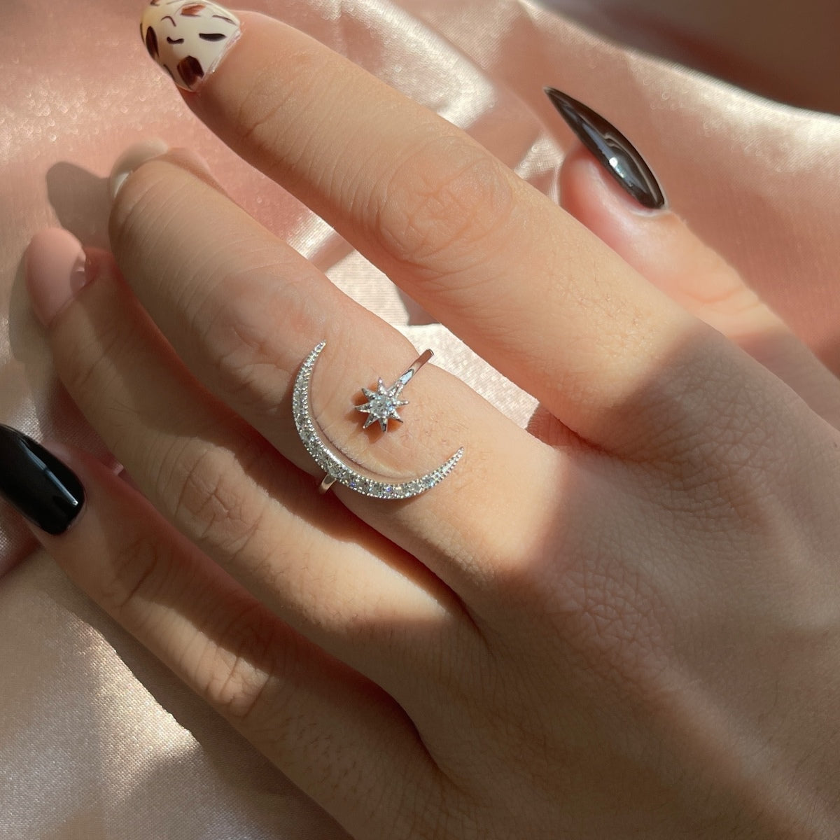 [Solara Jewelry ]Eternity Mond & Stern Ring