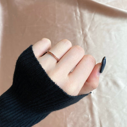 [Solara Jewelry ]繊細な輝きを放つラウンドカットのデイリーリング