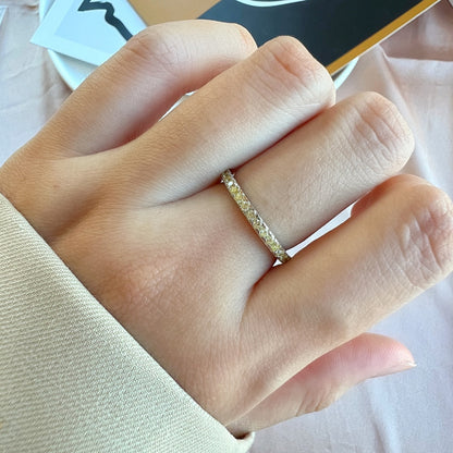 [Solara Jewelry ]繊細な輝きを放つラウンドカットのデイリーリング