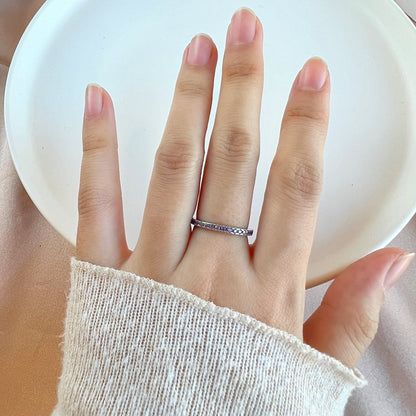 [Solara Jewelry ]繊細な輝きを放つラウンドカットのデイリーリング