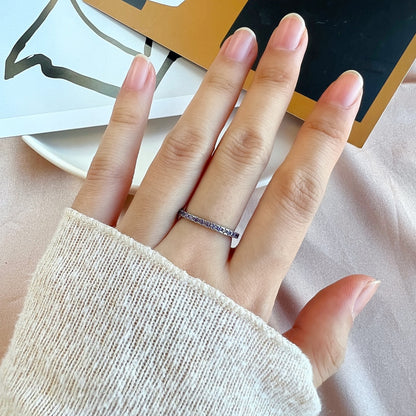 [Solara Jewelry ]繊細な輝きを放つラウンドカットのデイリーリング