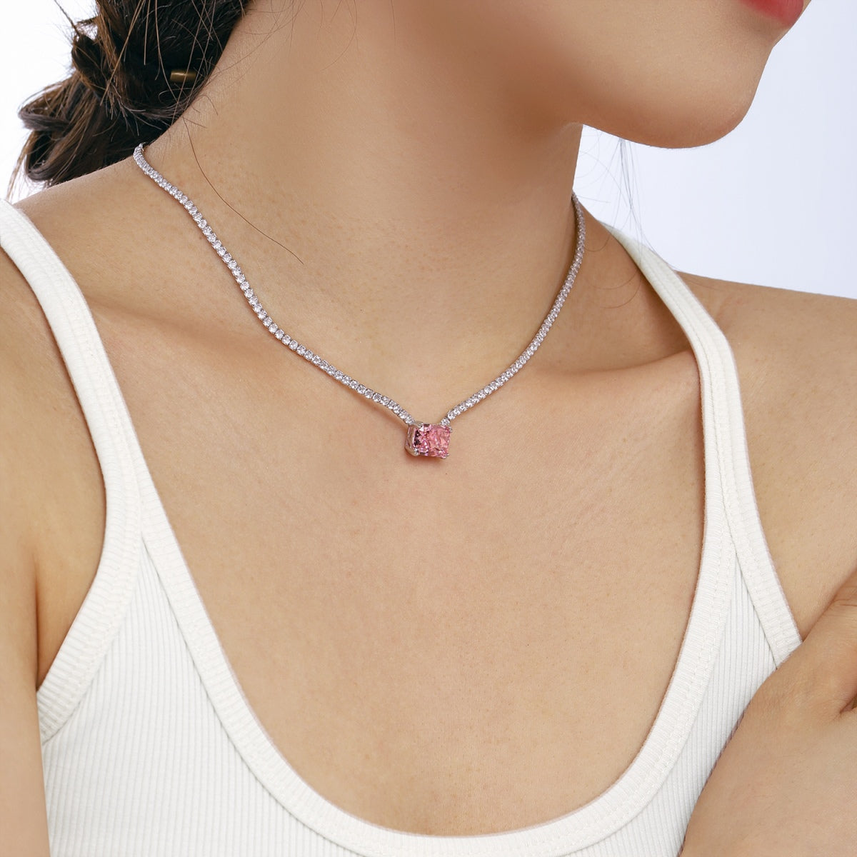 [Solara Jewelry] Eleganter Halskette mit Radiant-Schliff, 4,0 Karat