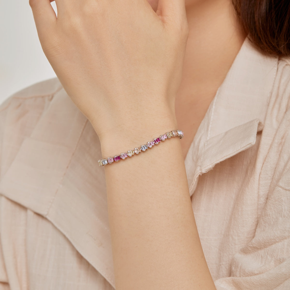 [Solara Jewelry ]繊細なカラフル エメラルドカット パーティー ブレスレット