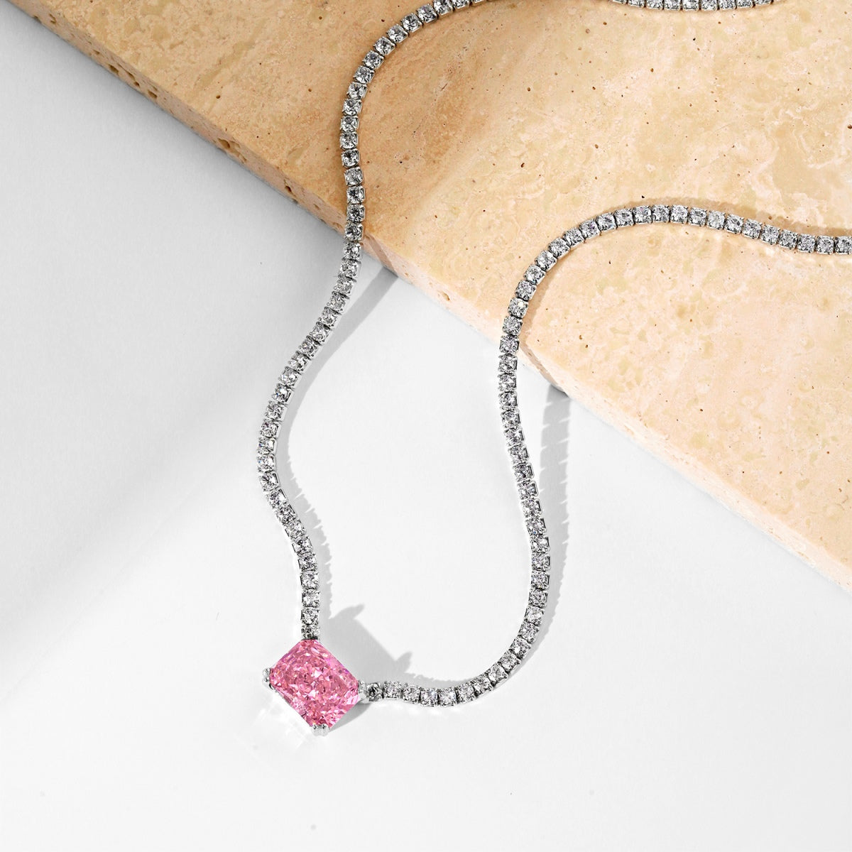 [Solara Jewelry] Eleganter Halskette mit Radiant-Schliff, 4,0 Karat