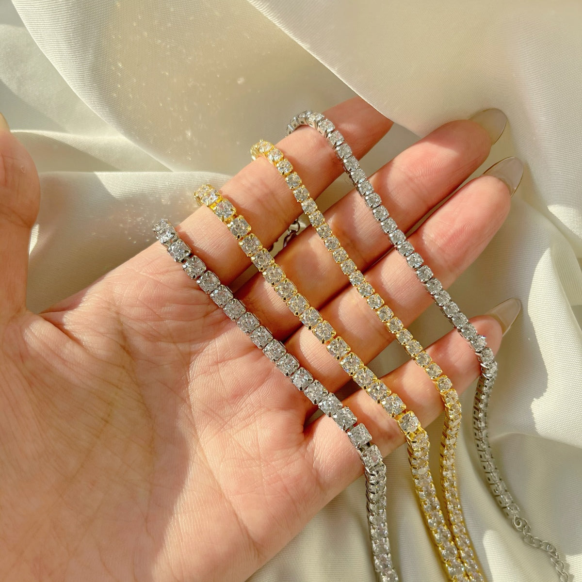 [Solara Jewelry ]Funkelndes strahlendes Tennisarmband mit Prinzessschliff