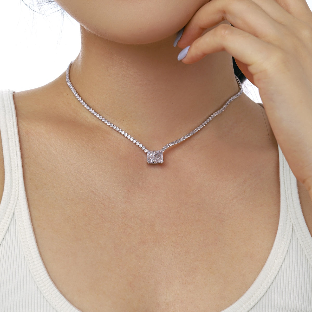 [Solara Jewelry] Eleganter Halskette mit Radiant-Schliff, 4,0 Karat