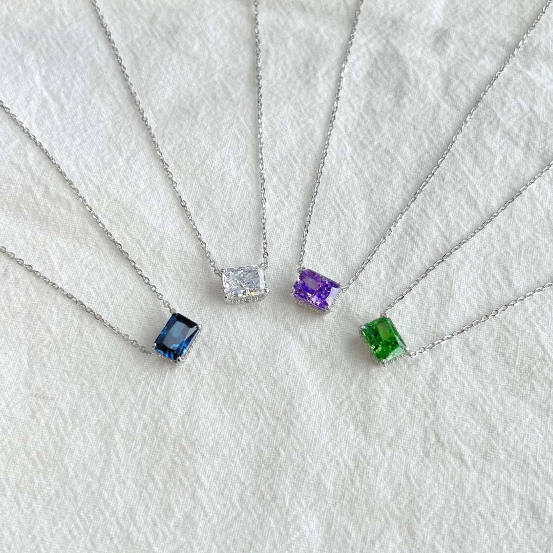 [Solara Jewelry ]豪華スクエア型カラフルネックレス