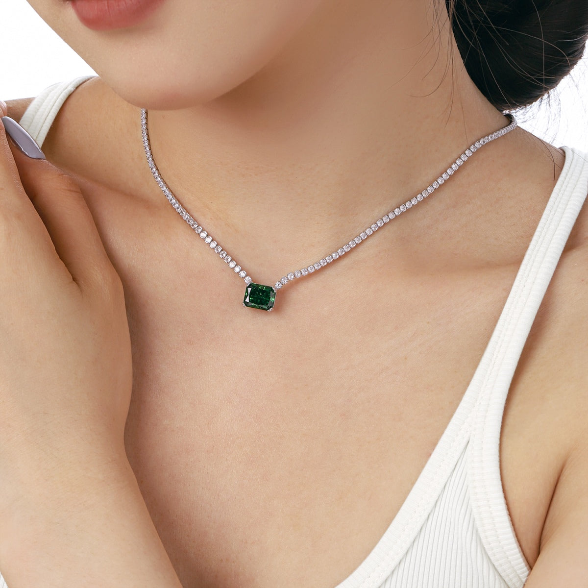 [Solara Jewelry] Eleganter Halskette mit Radiant-Schliff, 4,0 Karat