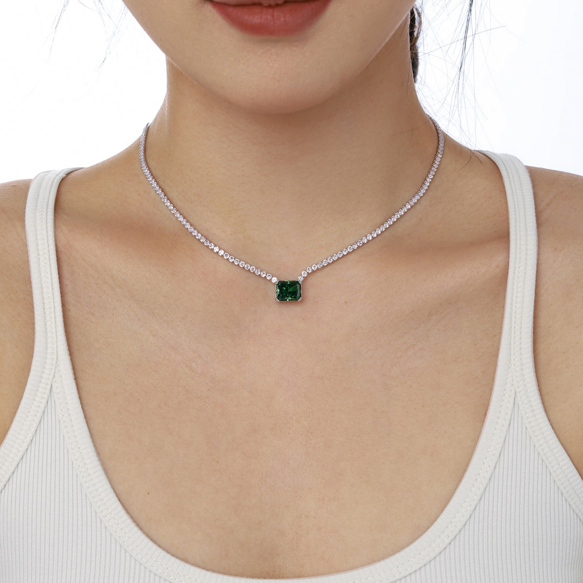 [Solara Jewelry] Eleganter Halskette mit Radiant-Schliff, 4,0 Karat
