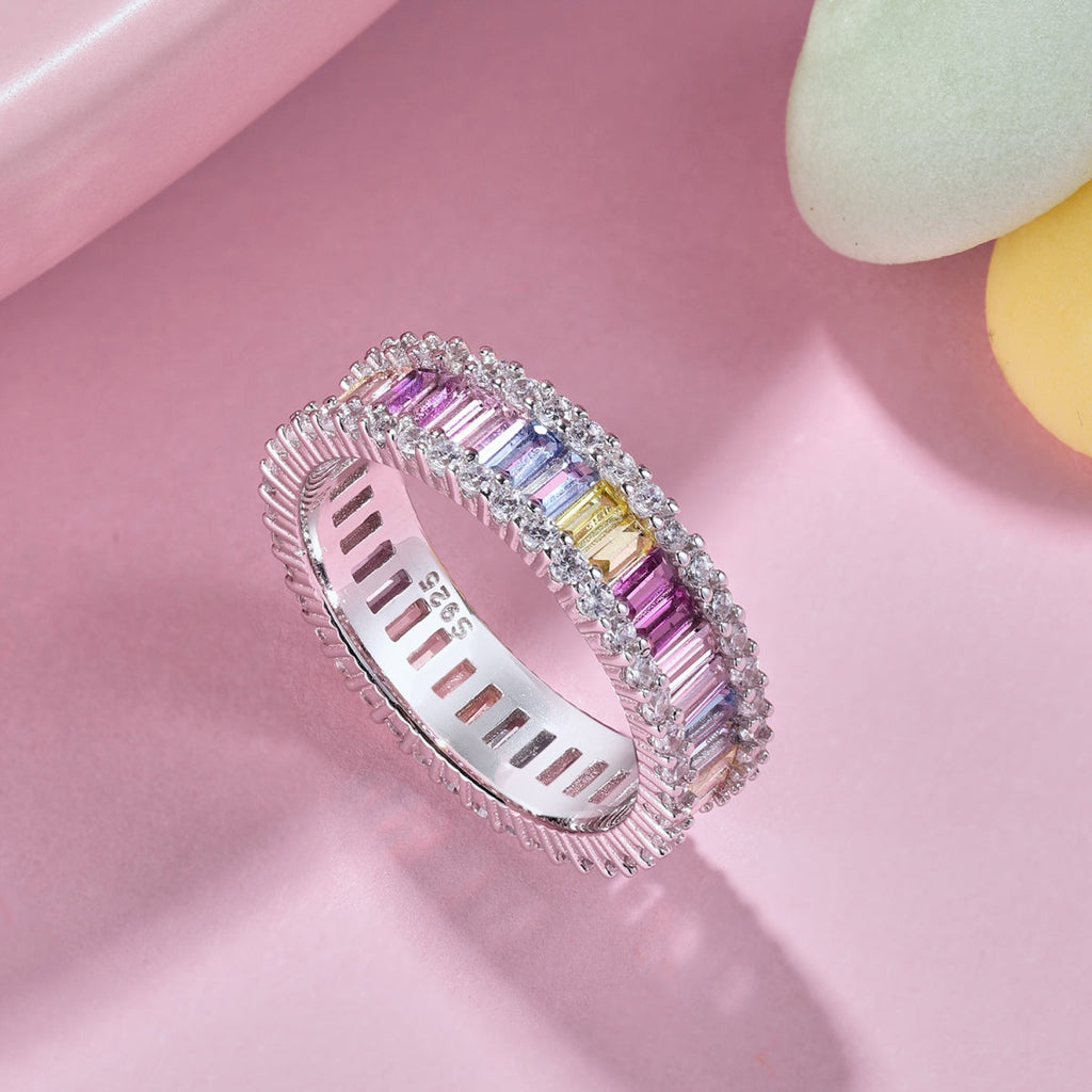 [Solara Jewelry ]Zierlicher kaleidoskopischer Ring mit Smaragdschliff für jeden Tag