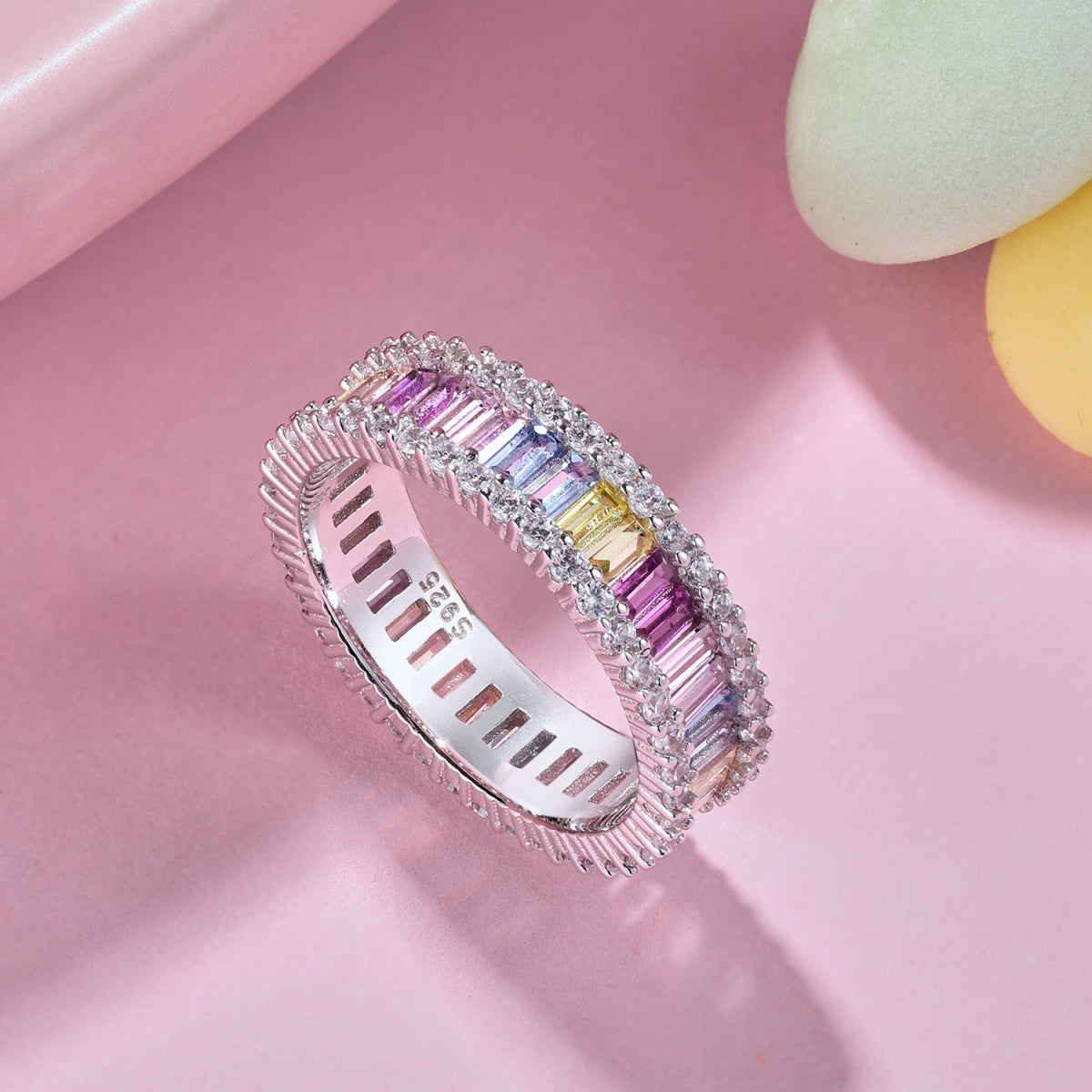 [Solara Jewelry ]Zierlicher kaleidoskopischer Ring mit Smaragdschliff für jeden Tag