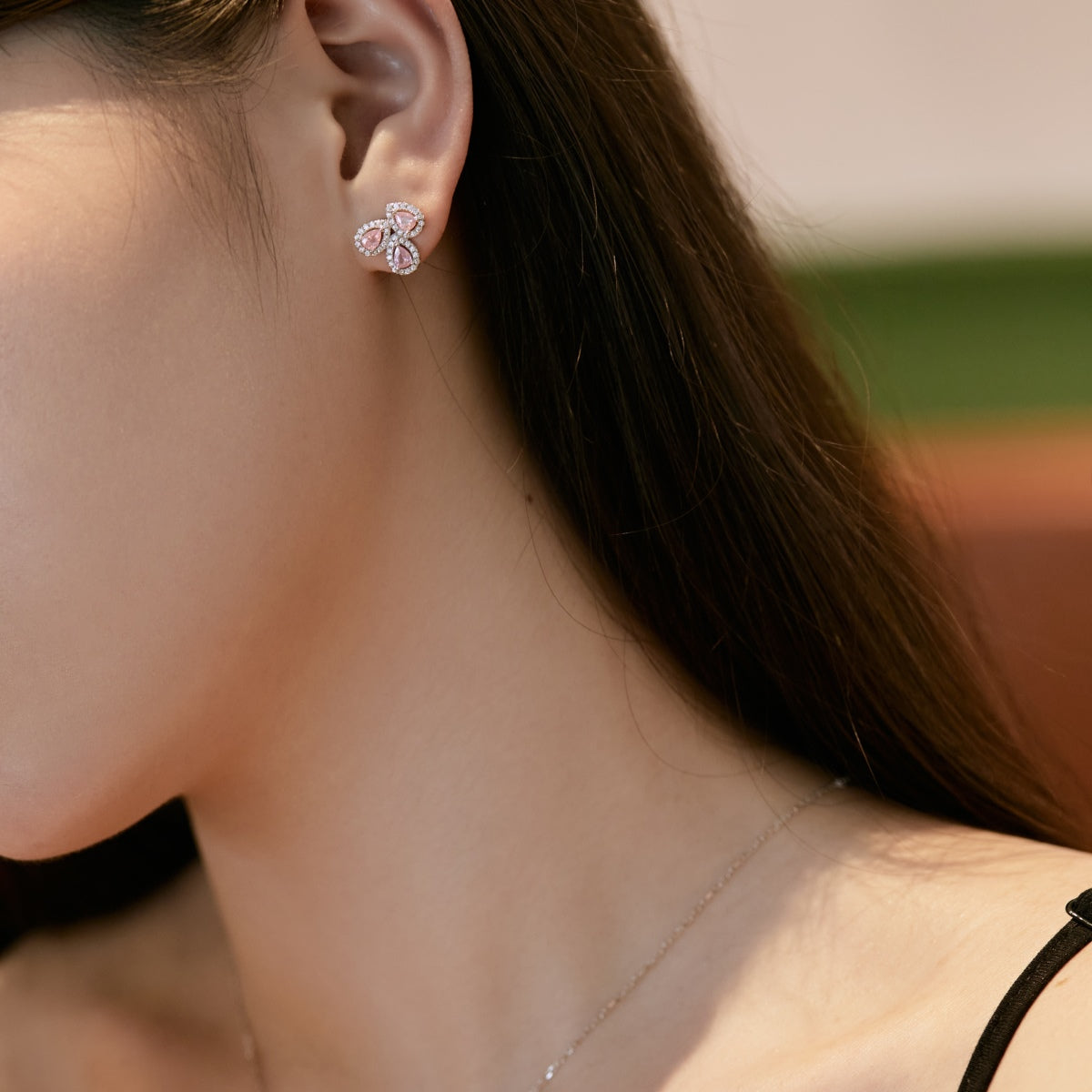 [Solara Jewelry] Ohrringe für Verliebte mit birnenförmigen und verschnörkelten Blumen