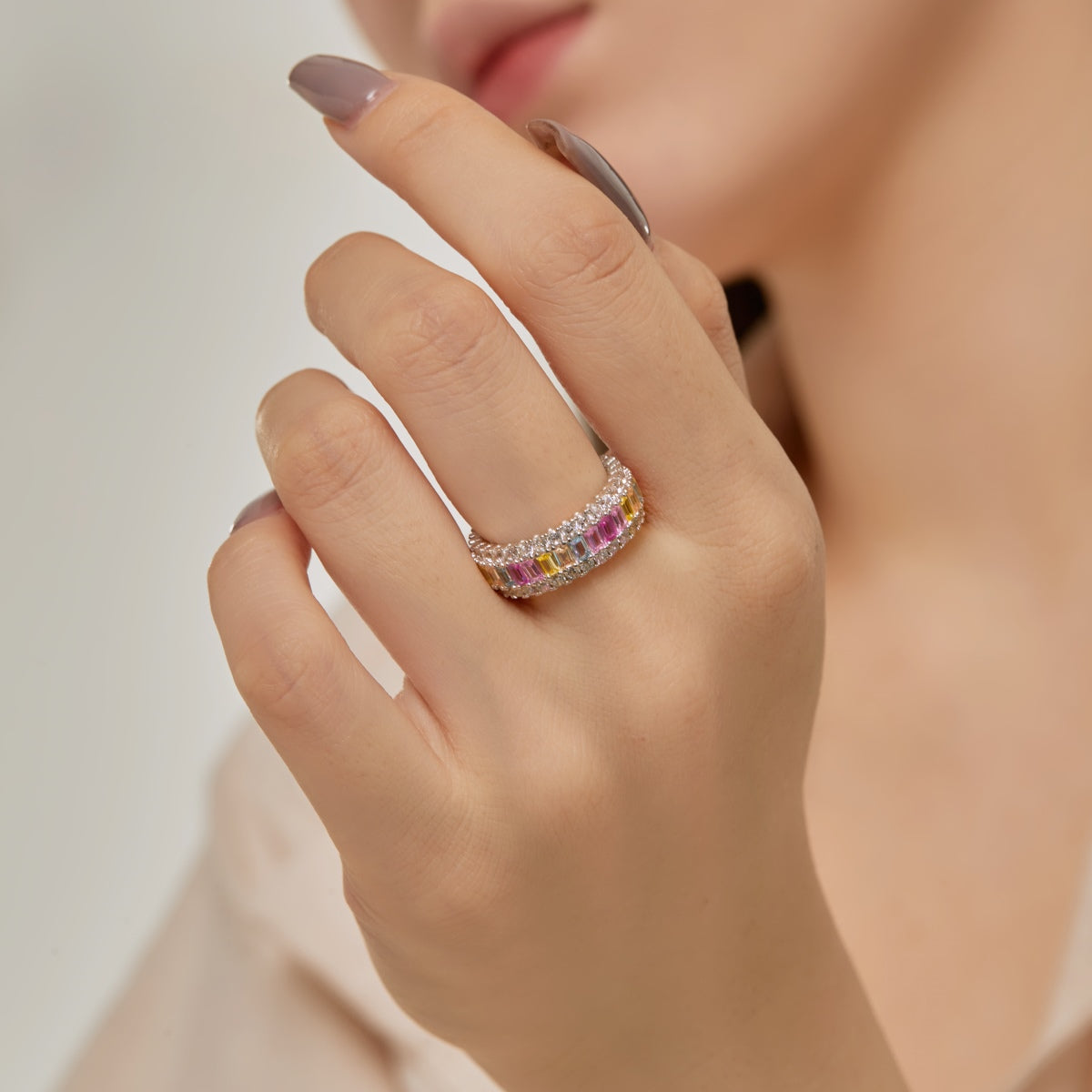 [Solara Jewelry ]可憐なカラフルなラディアントカットのデイリーリング