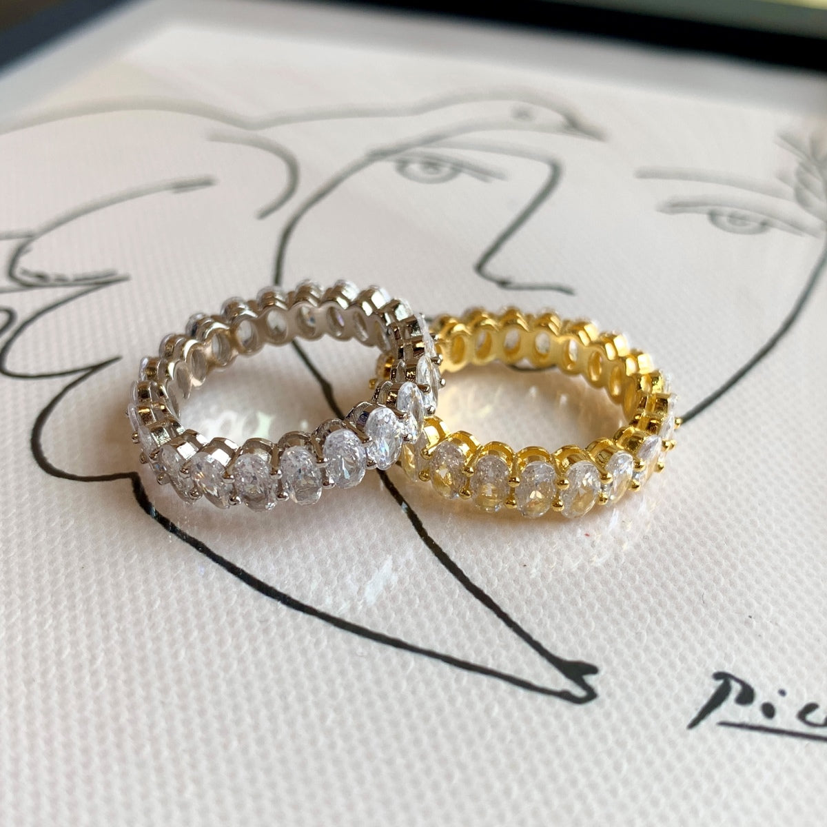 [Solara Jewelry ]Verzierter Tennisring mit ovalem Schliff