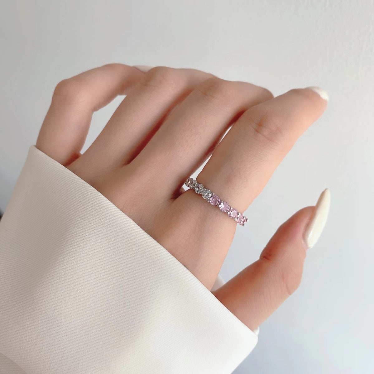 [Solara Schmuck] Funkelnder Tennisring im Rundschliff
