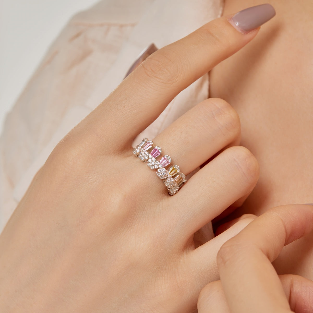 [Solara Jewelry ]Wunderschöner Ring mit Radiant-Schliff für jeden Tag