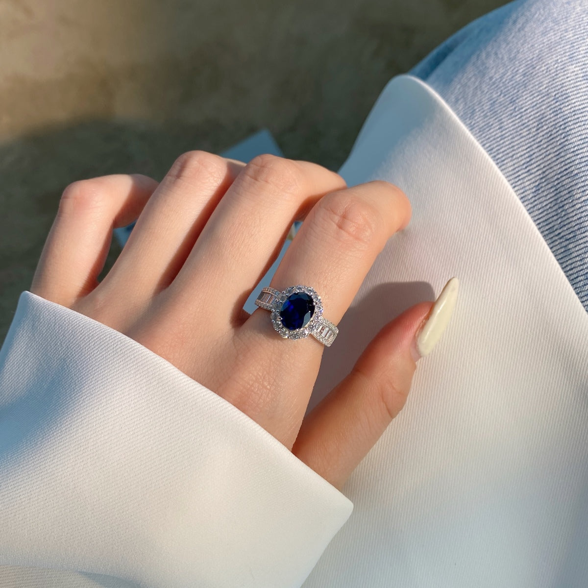 [Solara Jewelry ]1,5 Karat schillernder, charmanter Ring mit ovalem Schliff für Bankette
