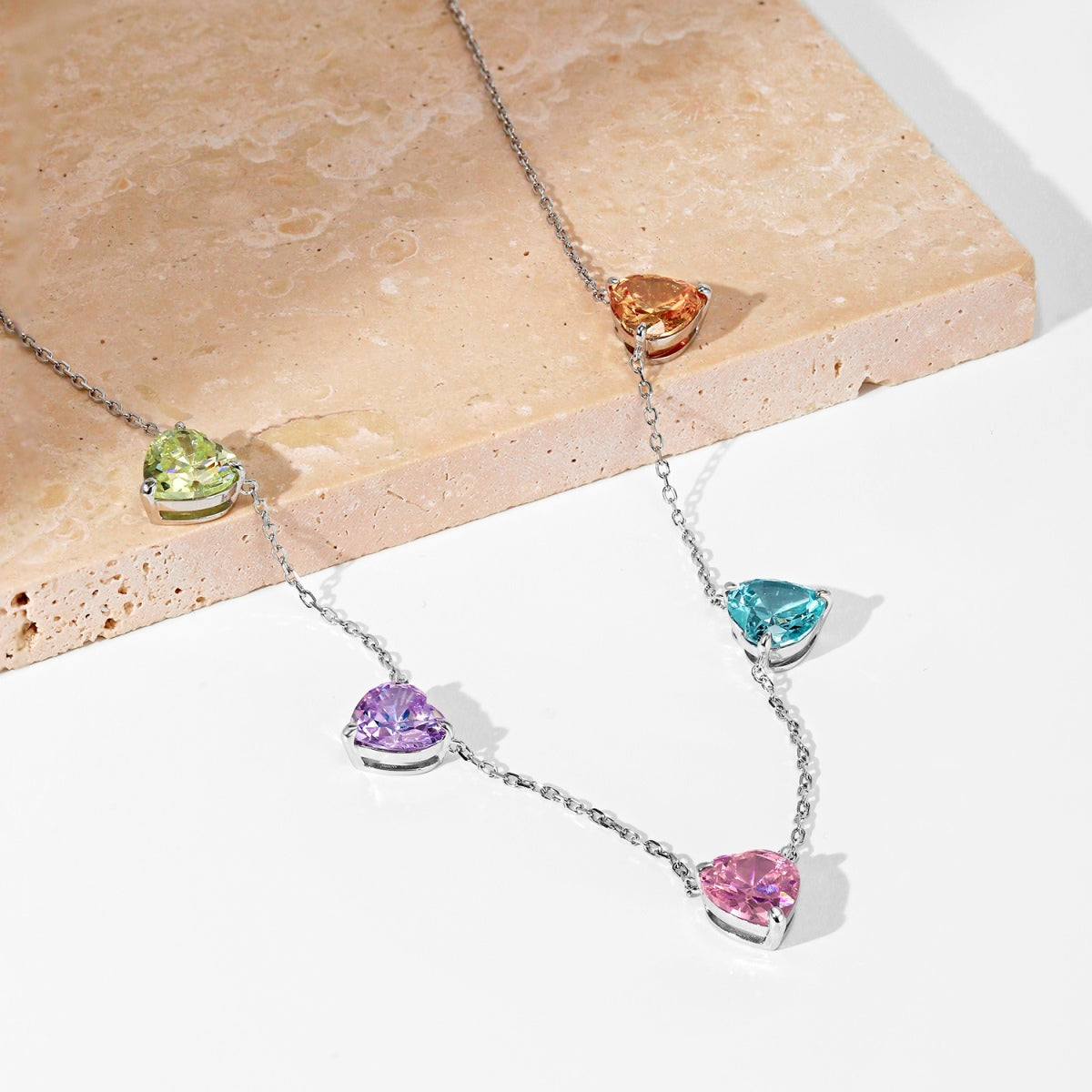 [Solara Jewelry ]煌めくカラフルなハートカットネックレス