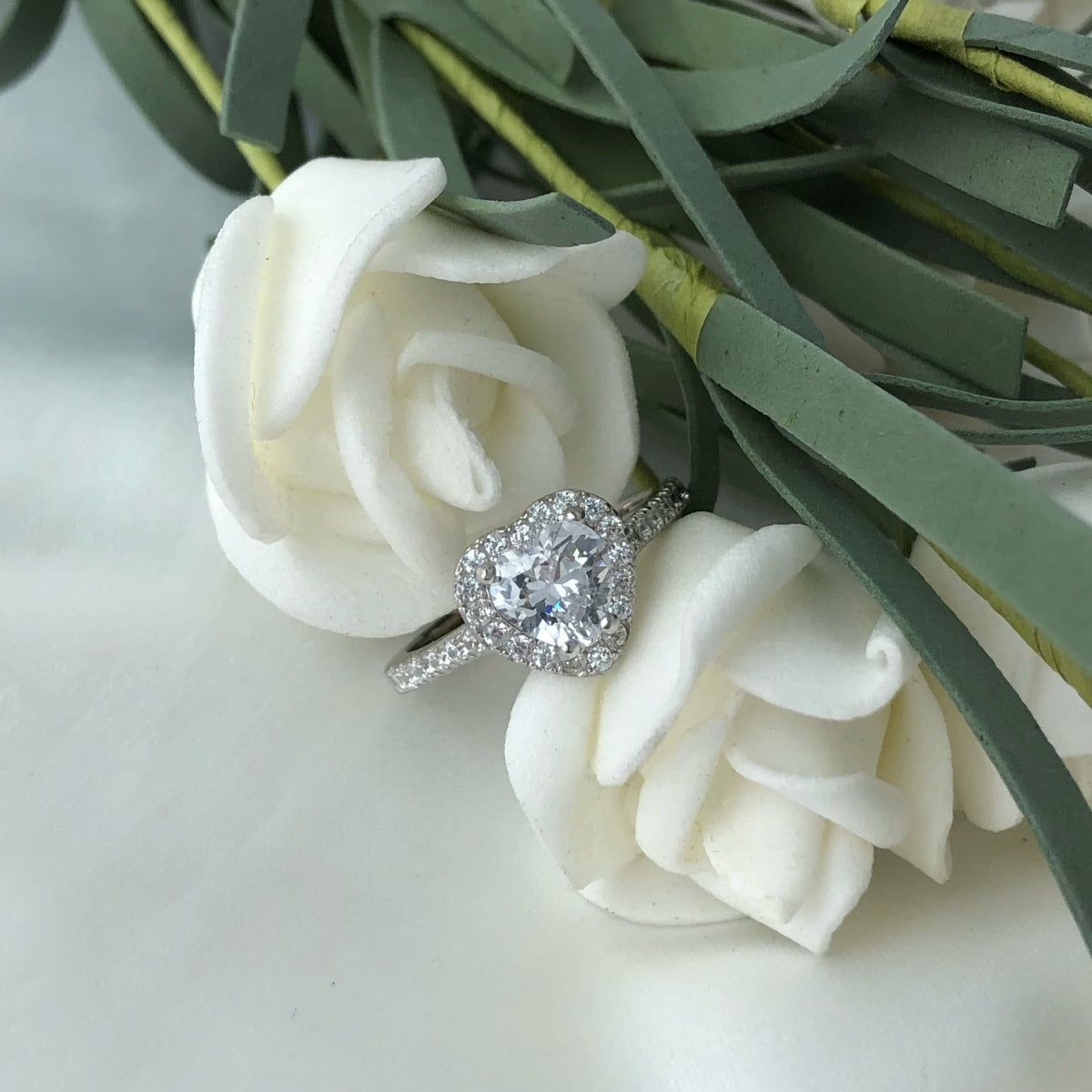 [Solara Jewelry ]エタニティ スプラッシュ ロマンティック ハートシェイプ ラバーリング