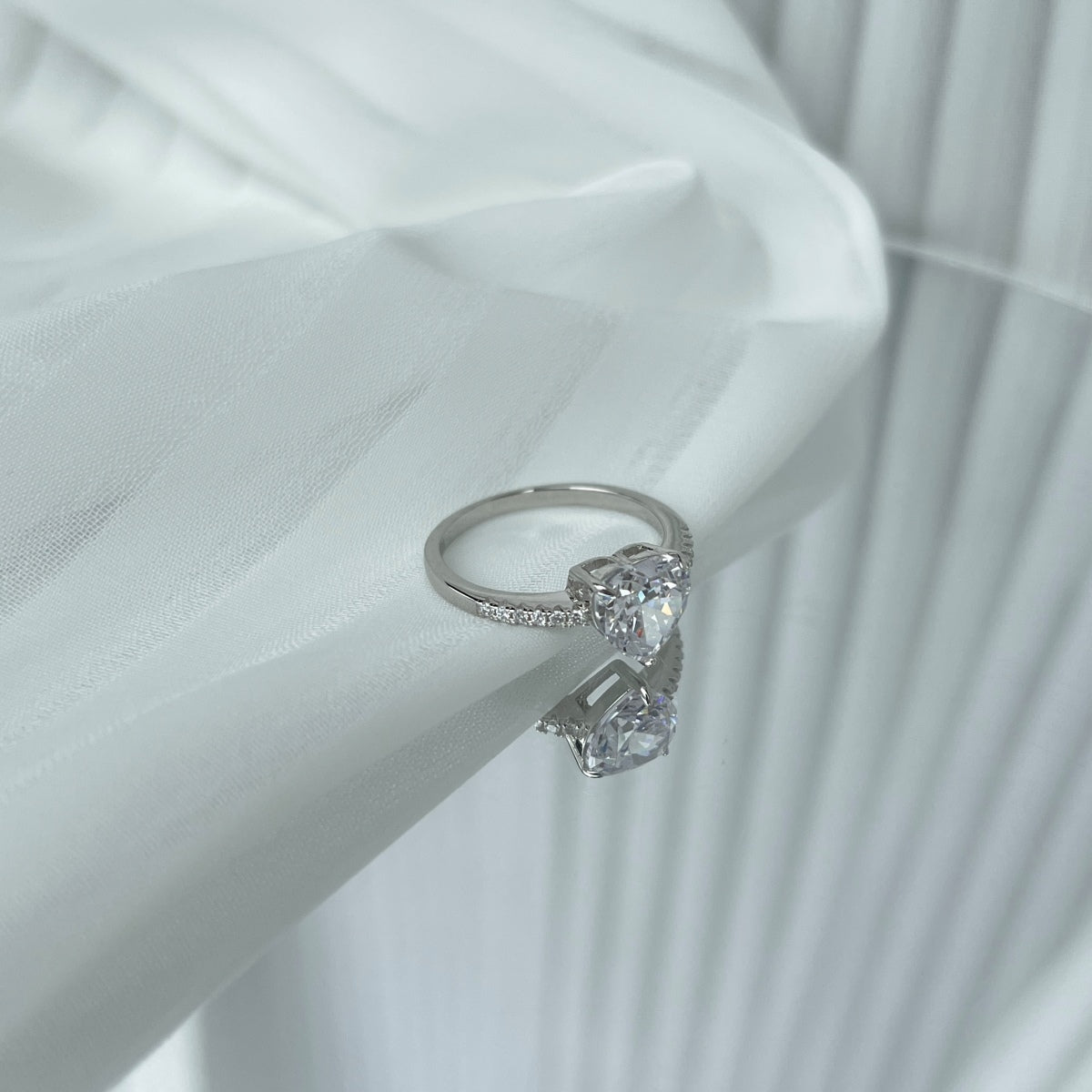[Solara Jewelry ]2.0 Carat Dazzling Lustrous Heart Cut Lover Ring