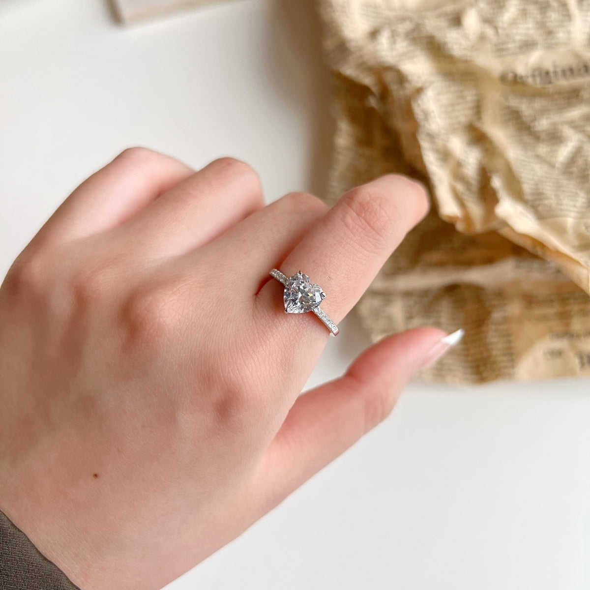 [Solara Jewelry ]2.0 Carat Dazzling Lustrous Heart Cut Lover Ring